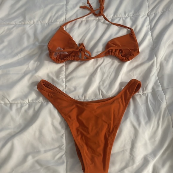 Never worn two piece matching set - Picture 5 of 5